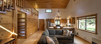 Ashland Cabin on 170 Acres w/ Mtn Views & Sauna!