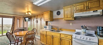 Sanderling Sea Cottages, Unit 2: Walk to Coast!