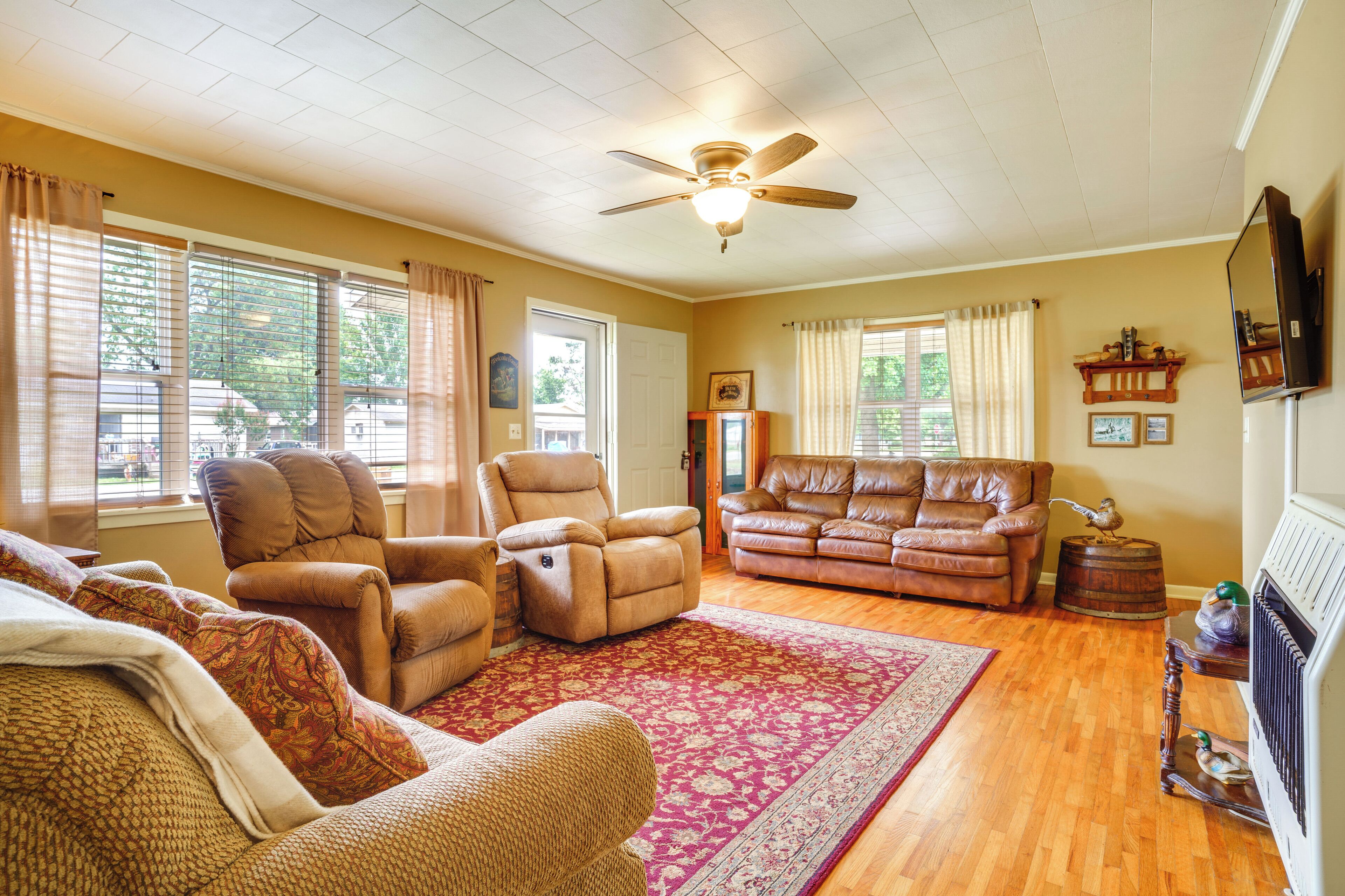 House (2 Bedrooms) | Front of property