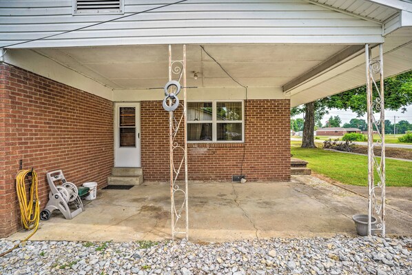 House (2 Bedrooms) | Interior - Welcoming Biggers Home - Great Duck Hunting! (Biggers)