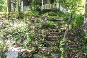Interior - Blue Ridge Mountain Escape ~ 8 Mi to Chimney Rock (Gerton)
