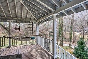 Interior - Blue Ridge Mountain Escape ~ 8 Mi to Chimney Rock (Gerton)