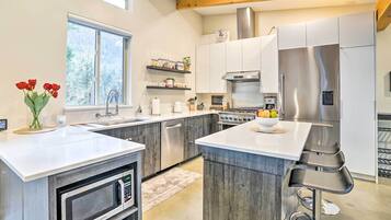 Casa (2 Bedrooms) | Interior