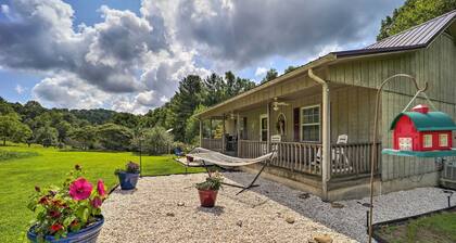 Deep Gap Cottage w/ Fire Pits - Hike & Ski!
