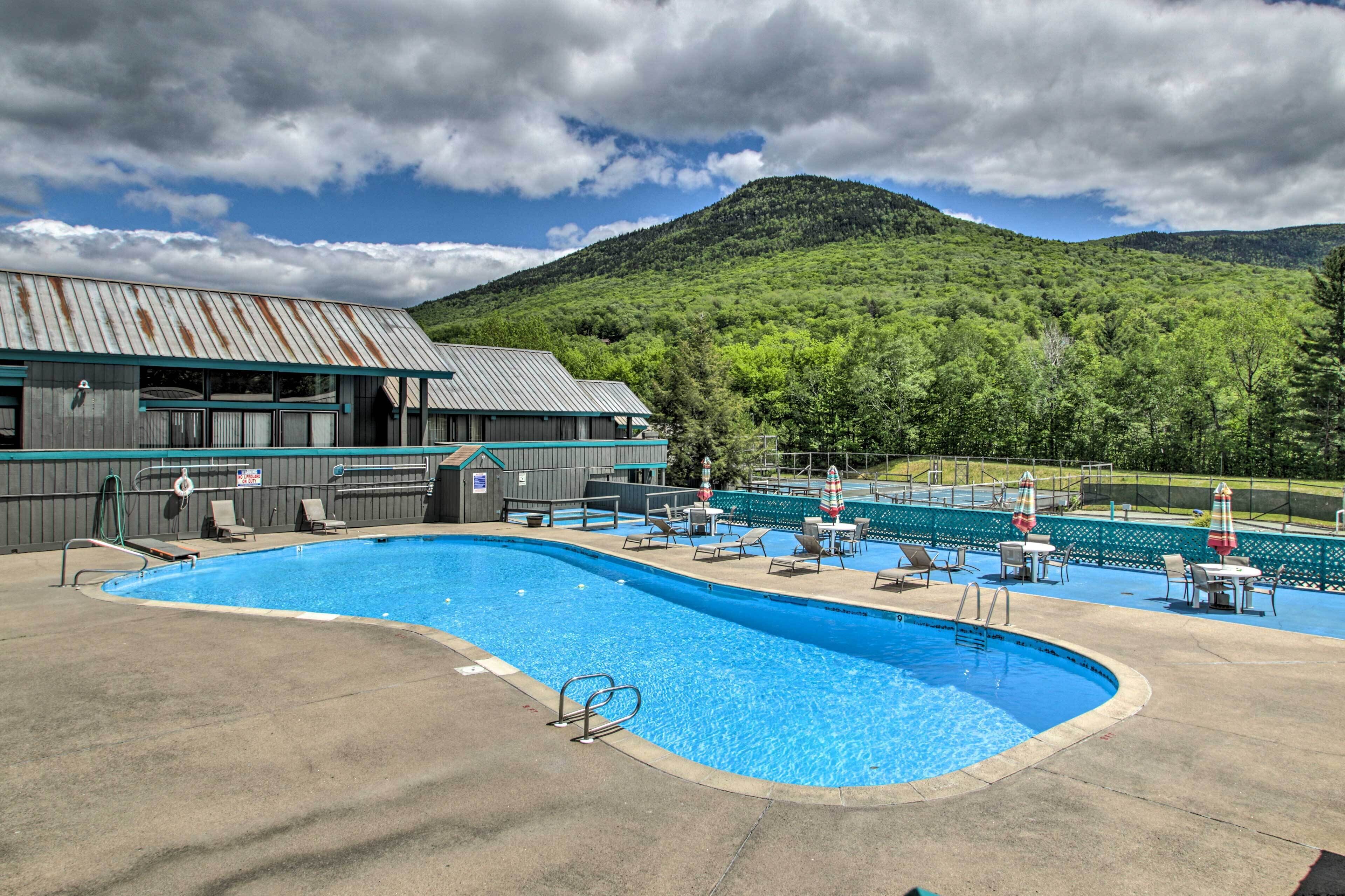 Ideally Located Lincoln Condo: Pets Welcome!