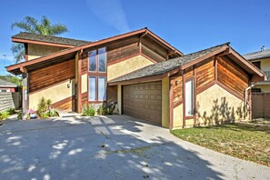 Apartment (2 Bedrooms) | Front of property