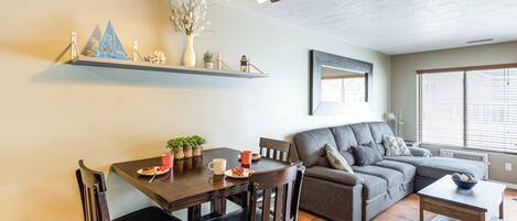 Apartment (1 Bedroom) | Interior