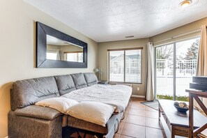 Apartment (1 Bedroom) | Interior