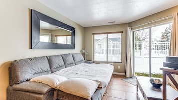 Apartment (1 Bedroom) | Interior