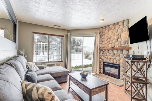 Garden City Condo w/ Pool Access by Bear Lake!