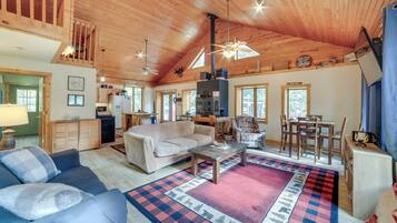 Cottage (3 Bedrooms) | Front of property