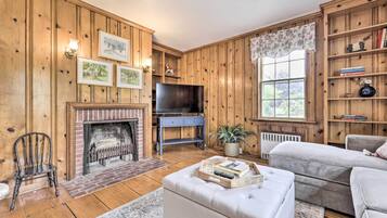 House (5 Bedrooms) | Interior