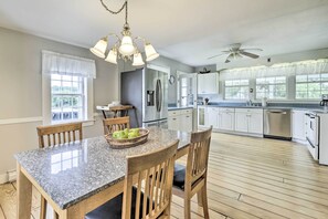 Rumah (5 Bedrooms) | Interior