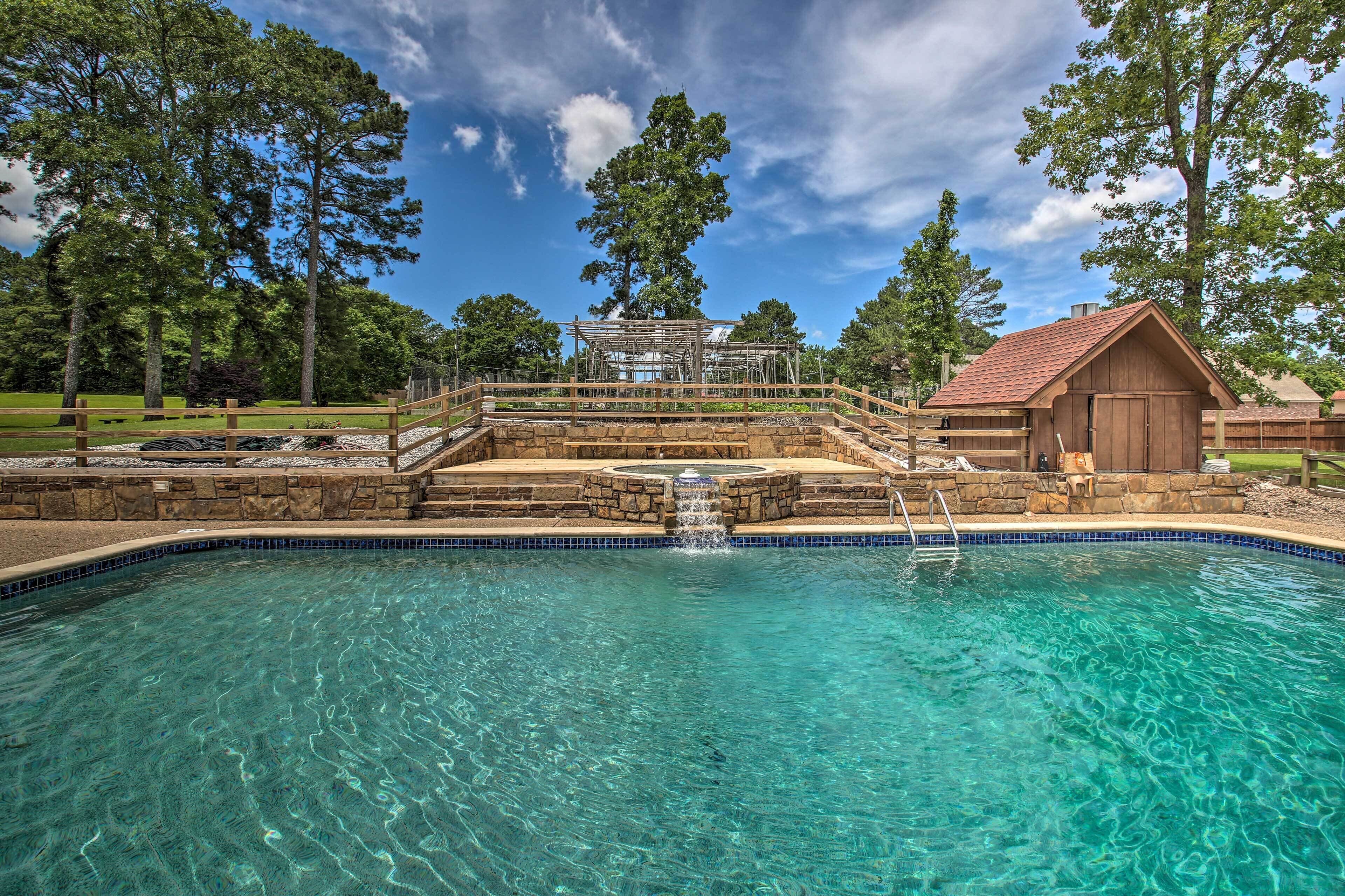Amenity-packed Lakehouse w/ Pool & Boat Slip!