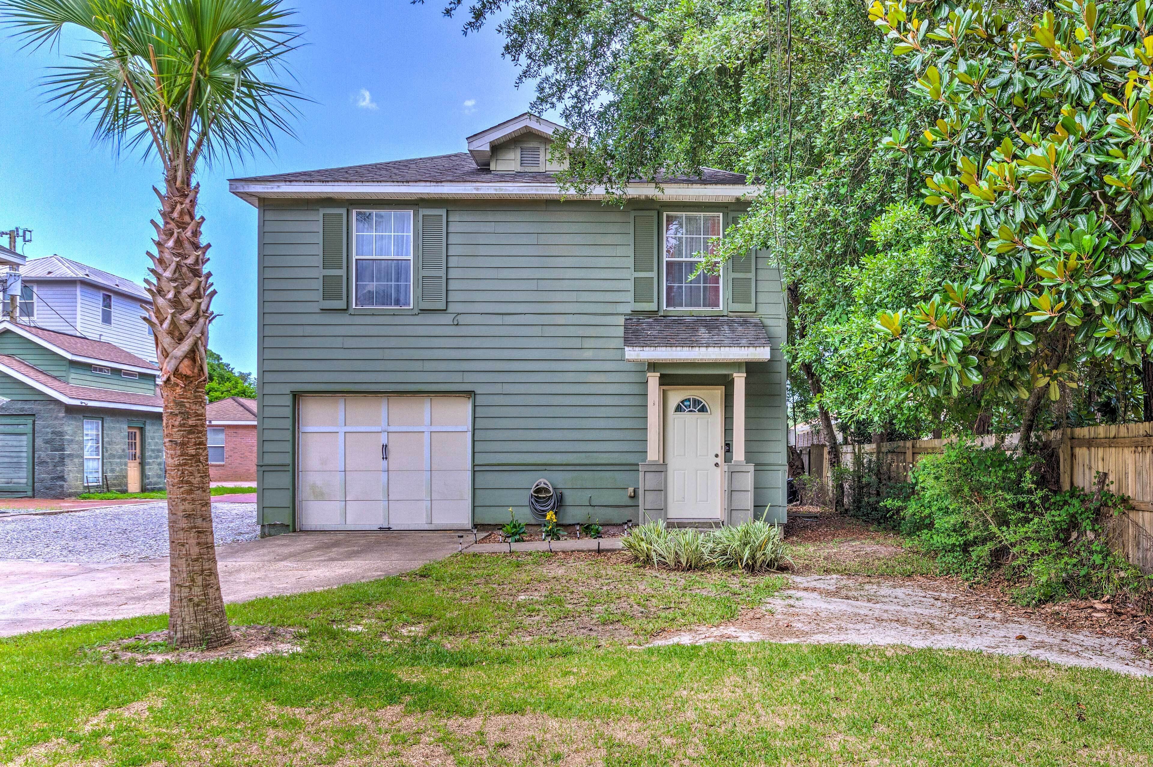 Navarre Beach House: Minutes to Restaurants!