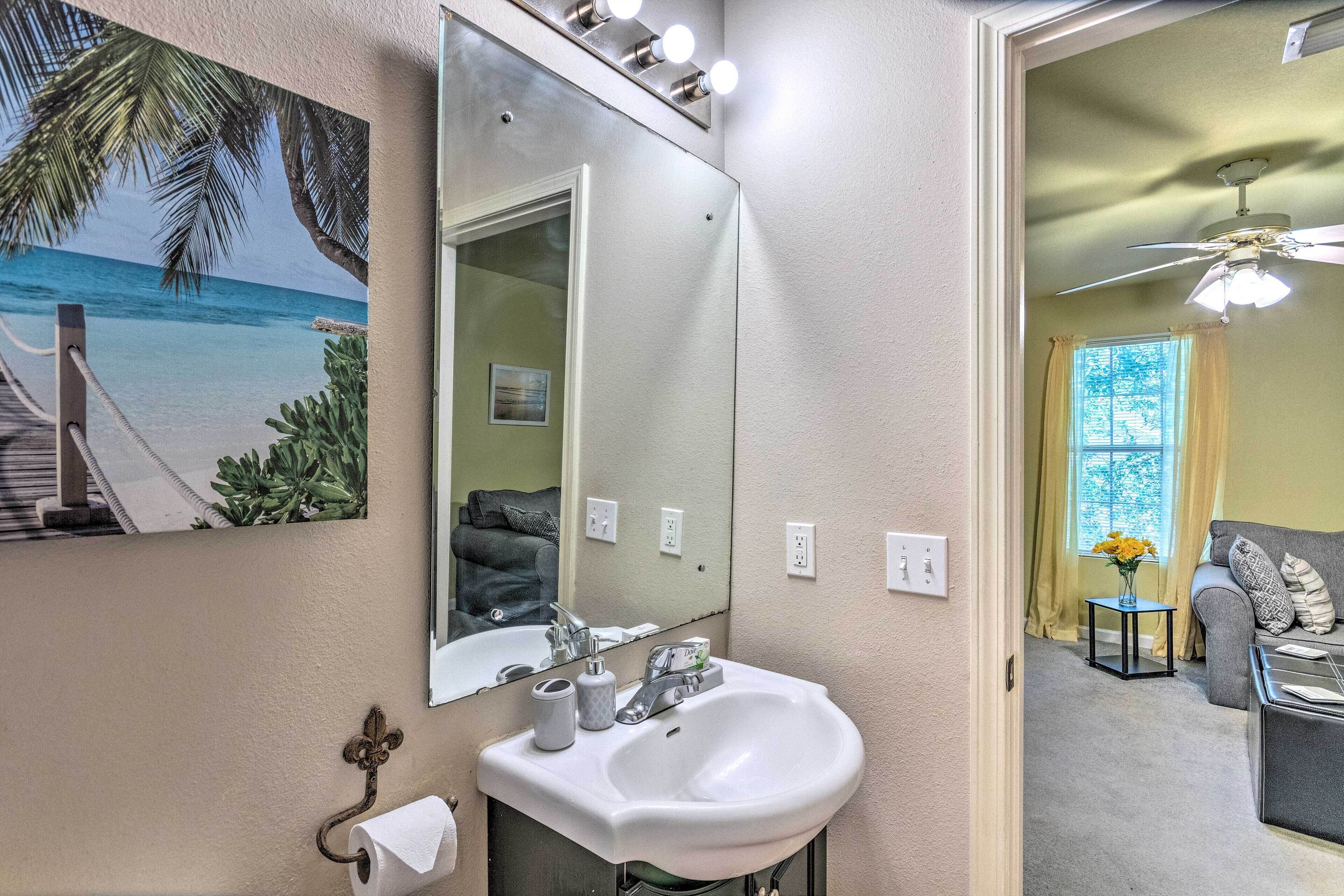 Navarre Beach House: Minutes to Restaurants!