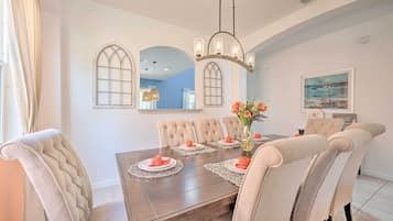 Villa (5 Bedrooms) | Bahagian dalam