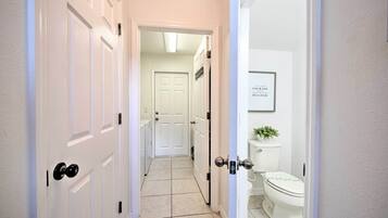 Villa (5 Bedrooms) | Interior