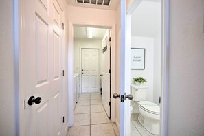 Villa (5 Bedrooms) | Interior