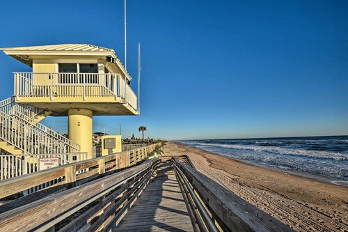 Pet-friendly Ormond Beach Home w/ Fire Pit!