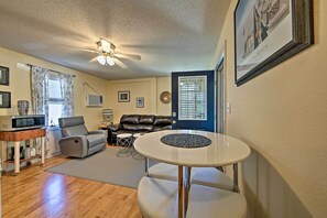 Apartment (1 Bedroom) | Interior