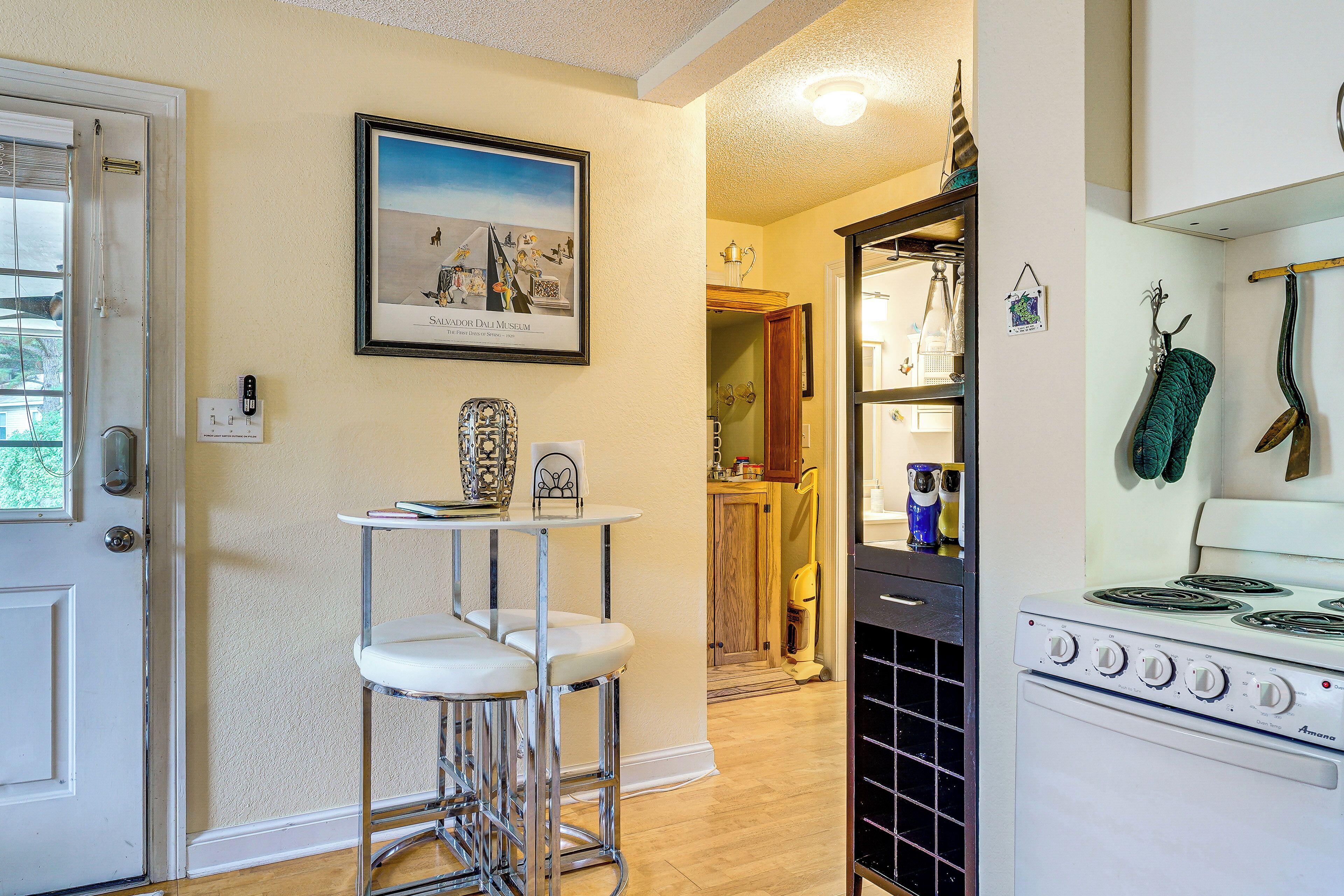 Apartment (1 Bedroom) | Interior