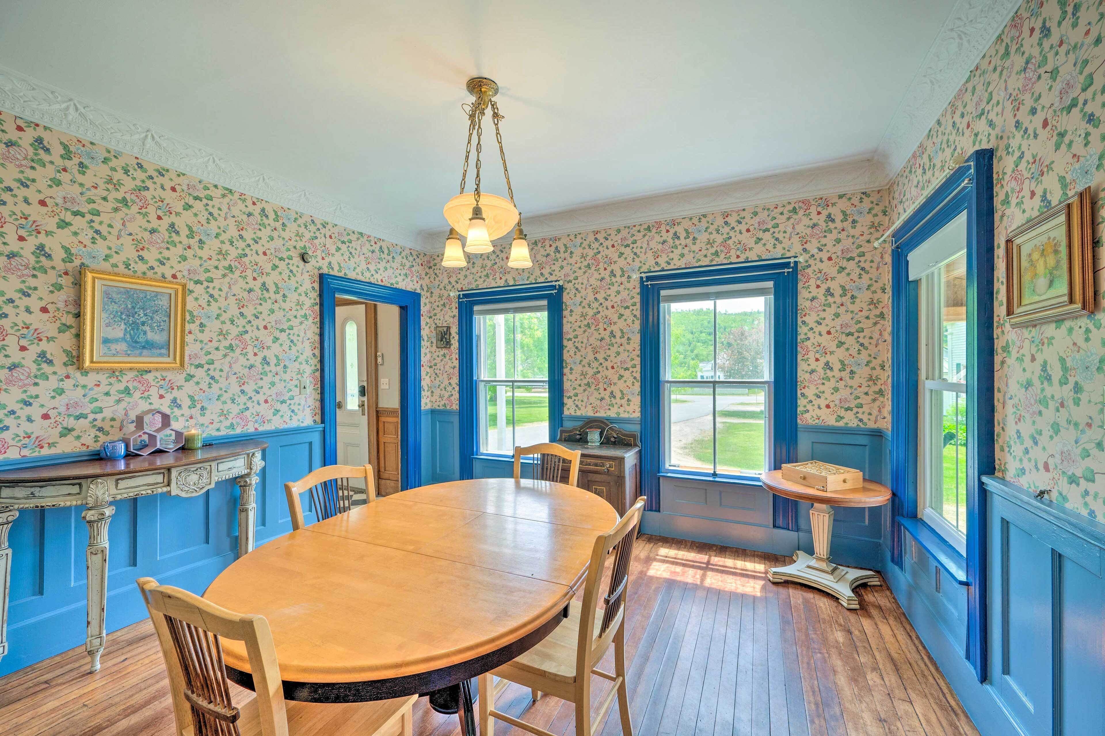 Rustic 1800s Guildhall Farmhouse With Fire Pit!