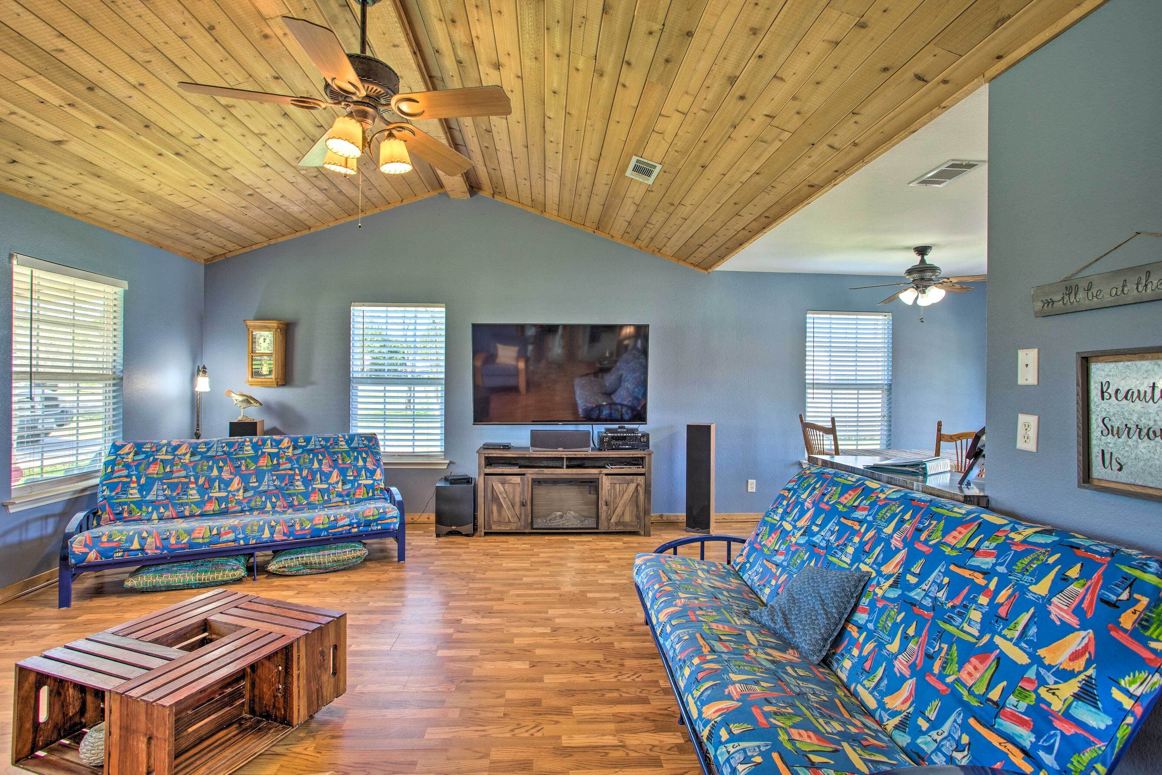 Lake Texoma Vacation Rental, 3 Mi to Marina!