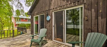 Cozy Lake Champlain Cottage w/ Beautiful View