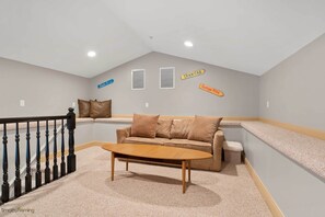 Apartment (5 Bedrooms) | Interior - Luxe Condo w/ Game Area, Walk to Beach & Boardwalk (Wildwood)