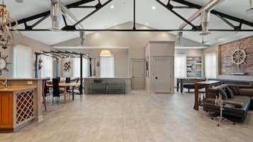 Apartment (5 Bedrooms) | Front of property