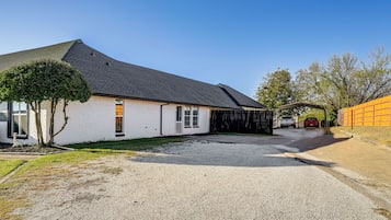 公寓 (1 Bedroom) | 住宿正面