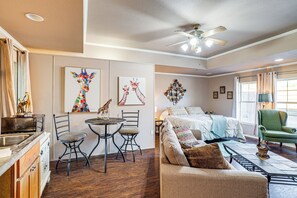 Apartment (1 Bedroom) | Interior