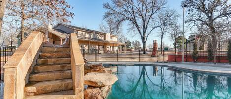 House (6 Bedrooms) | Interior