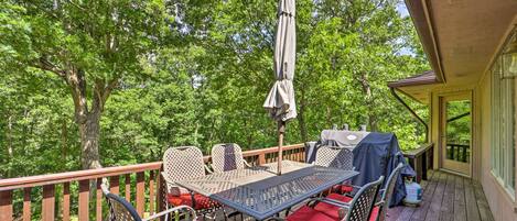 Casa (4 Bedrooms) | Restaurante al aire libre