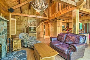 House (5 Bedrooms) | Interior