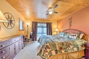 Interior - Best Location - Maggie Valley Cabin w/ Hot Tub! (Maggie Valley)