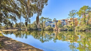 Exterior - Top-floor Hilton Head Resort Condo w/ Lagoon View! (Hilton Head Island)