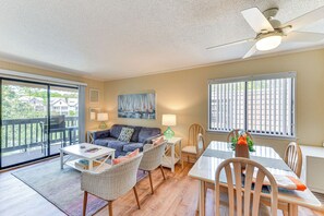 TV - Top-floor Hilton Head Resort Condo w/ Lagoon View! (Hilton Head Island)