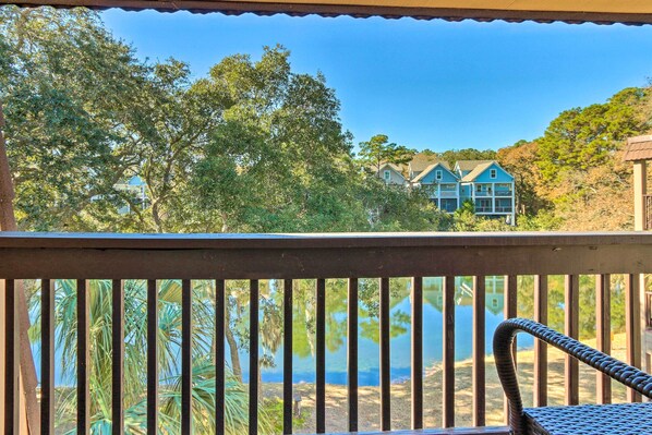 Property grounds - Top-floor Hilton Head Resort Condo w/ Lagoon View! (Hilton Head Island)