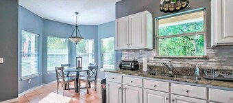 Lovely Hawthorne Home w/ Private Boat Dock!