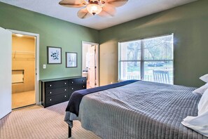 House (3 Bedrooms) | Interior - Lovely Hawthorne Home w/ Private Boat Dock! (Hawthorne)