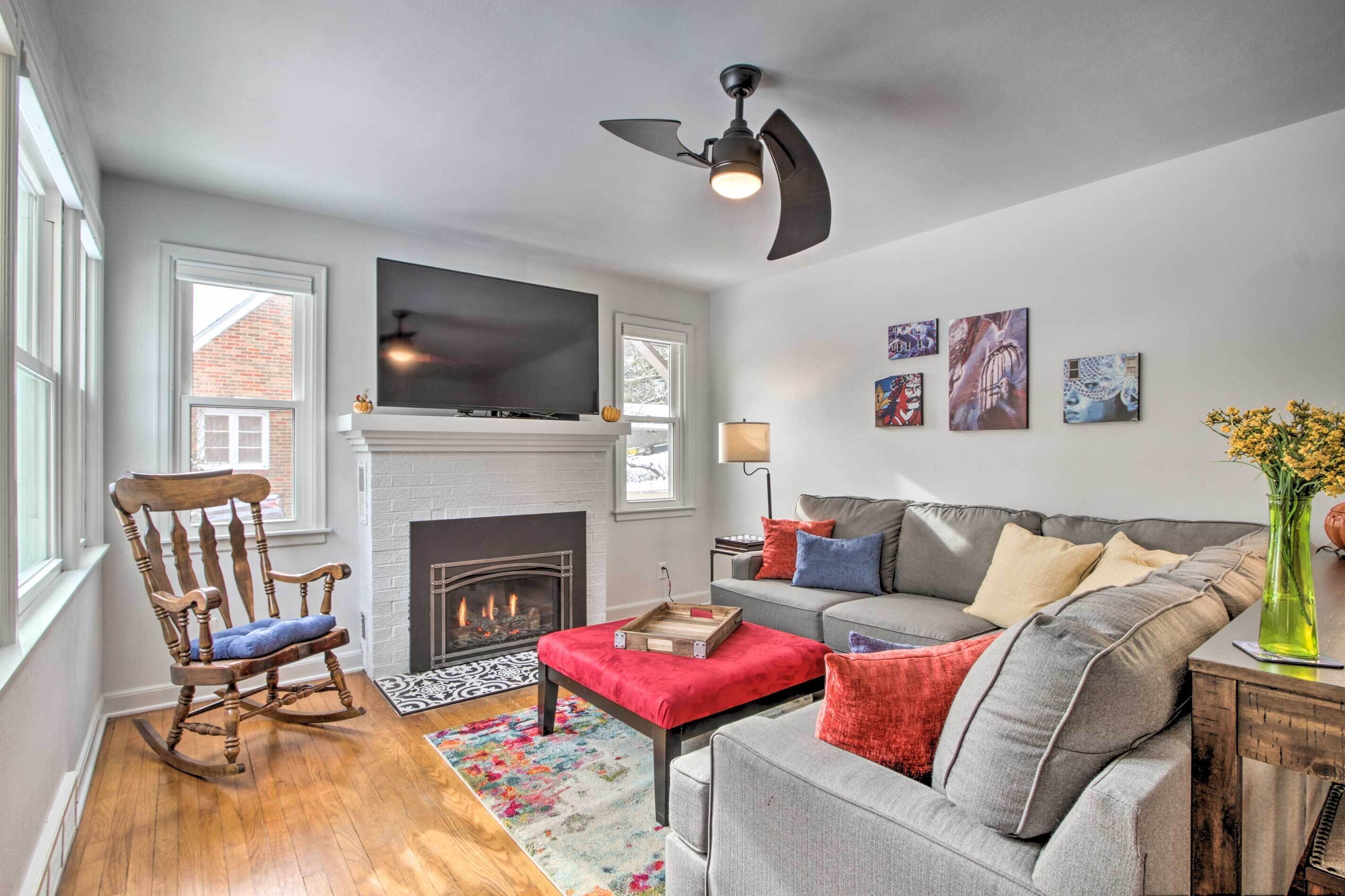 Renovated Historic Home < 1 Mile to Eagle Point!