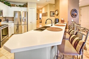 Apartment (2 Bedrooms) | Interior - Tranquil Punta Gorda Condo w/ Lanai & Marina Views (Punta Gorda)