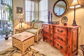 ์ํํธ (2 Bedrooms) | ๋ด๋ถ