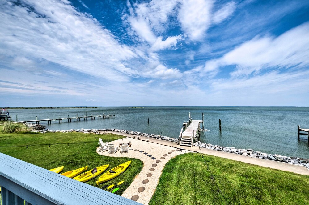 Potomac Waterfront Retreat w/ Dock & Kayaks