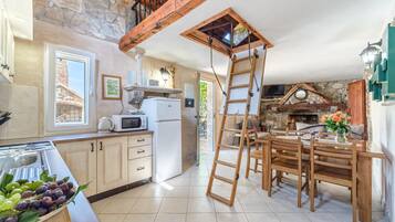 House, Smoking | 3 bedrooms