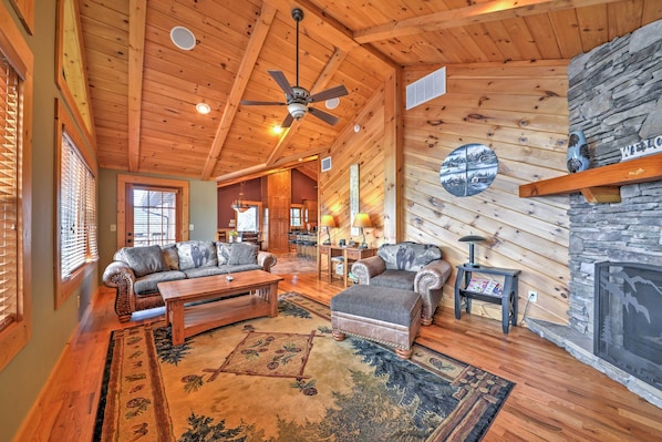 House (3 Bedrooms) | Interior