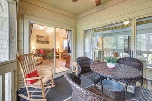 Interior - Golf Course Home w/ Balcony in North Myrtle Beach! (North Myrtle Beach)