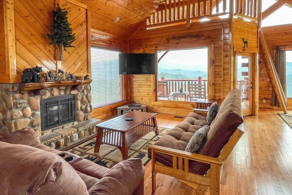 TV, fireplace - 'million Mile View' Cabin w/ Games + Mtn View! (Sevierville)